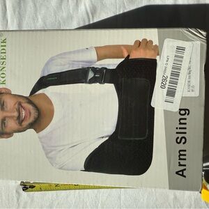 Konsedik Black Arm Sling